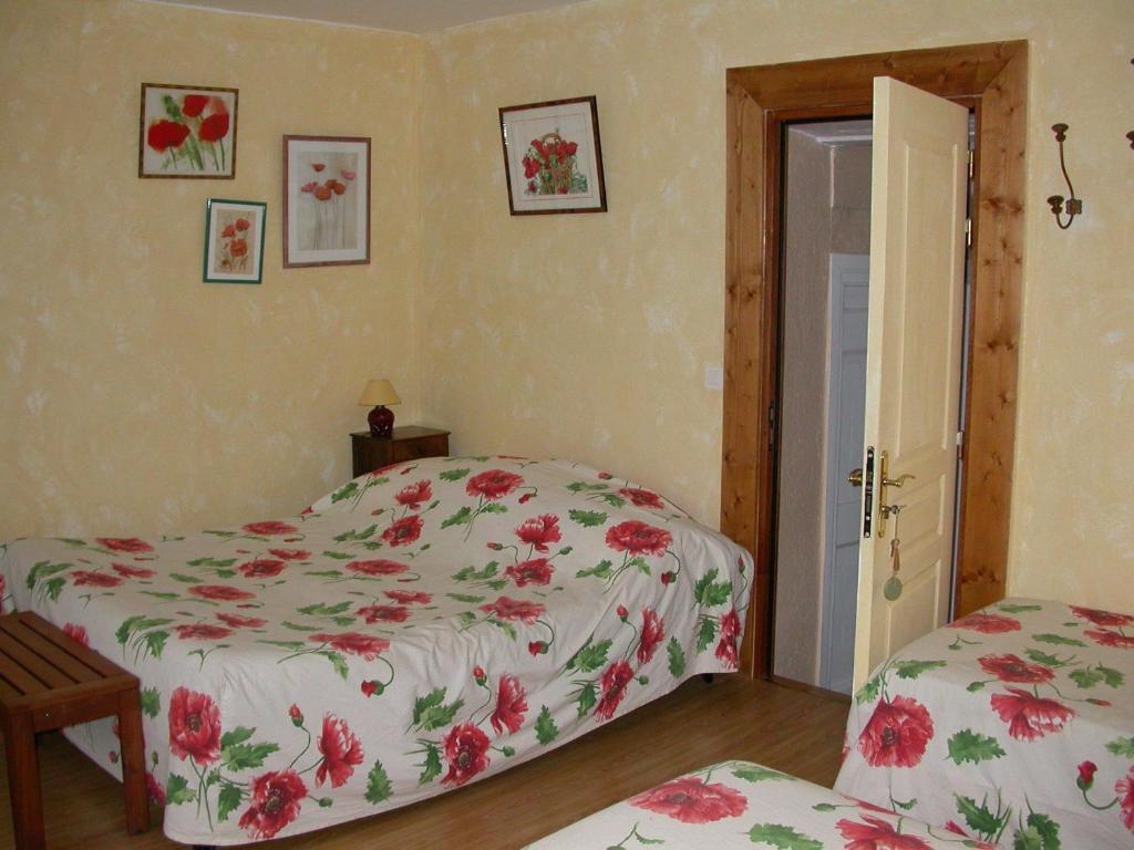 Maison D'Hotes De La Verriere Les Ardillats Room photo